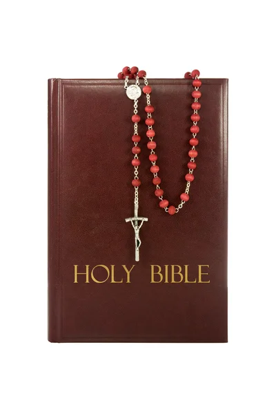 Santa Bibbia con rosario . — Foto Stock