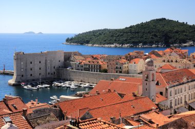 Dubrovnik'in tarihi kent merkezine ve lokrum