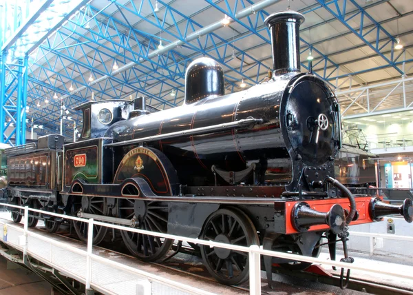 Locomotive moderne e a vapore — Foto Stock