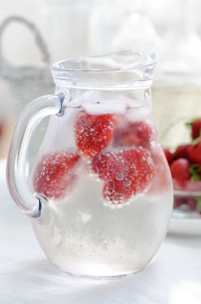 夏天草莓 — 图库照片