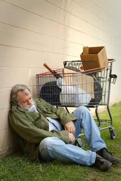 无家可归的人睡 — 图库照片