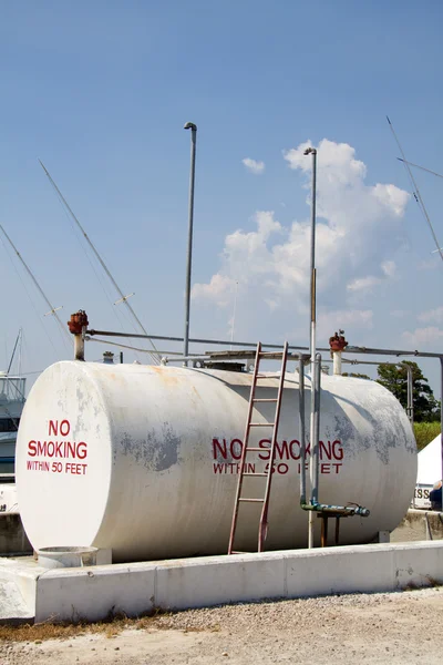 Tanque de almacenamiento de combustible — Foto de Stock