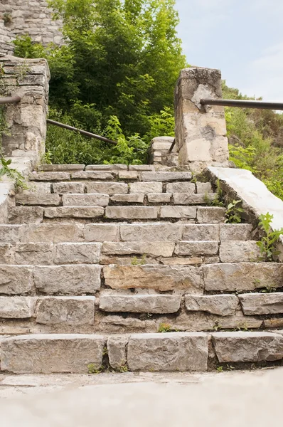 Antigas escadas de pedra antigas — Fotografia de Stock