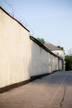 Hapishane duvarı