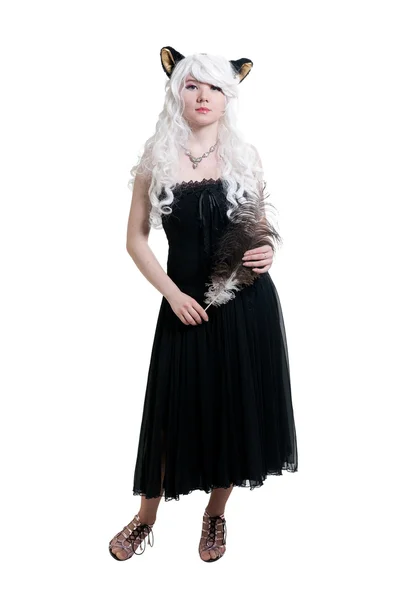 Piękna dziewczyna w czarnej sukience — Zdjęcie stockowe