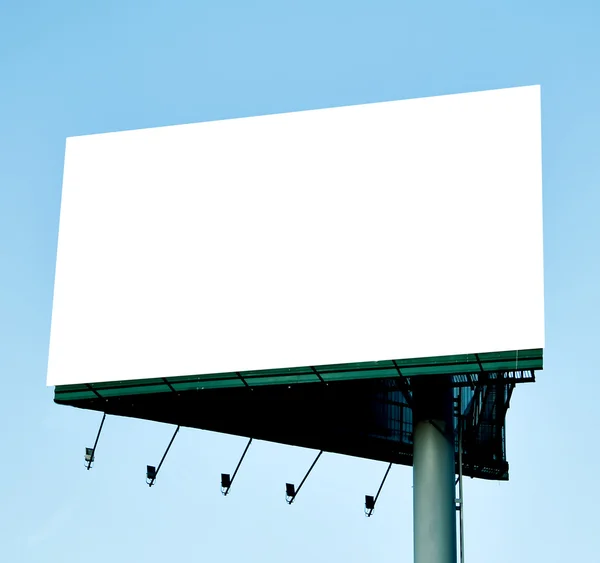 Leere Plakatwand über blauem Himmel — Stockfoto