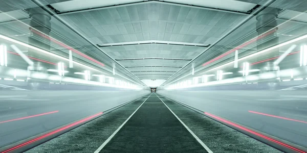 Estação de metrô moderna iluminada com movimento de trem — Fotografia de Stock