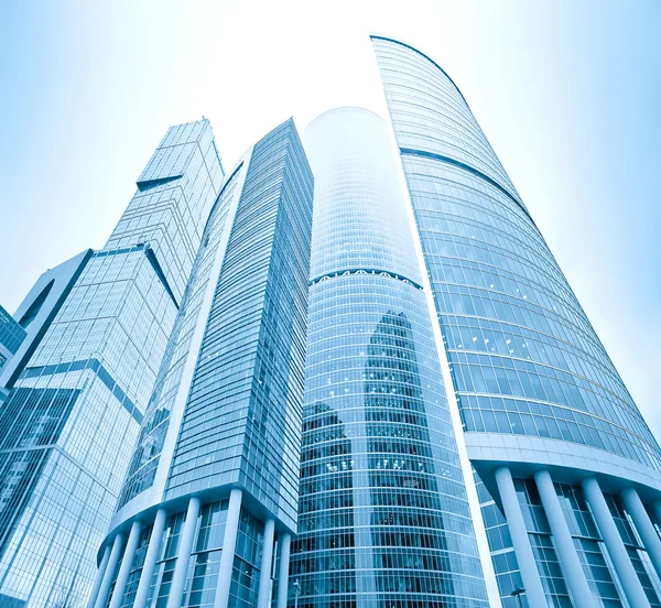 Perspektivní pohled na sklo výškové mrakodrapů Moskva city b — Stock fotografie