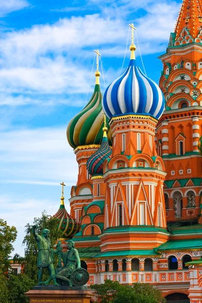 Den mest berömda katedralen på Röda torget i Moskva — Stockfoto