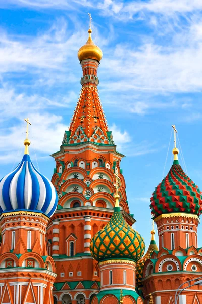 St. Catedral de Basilio en la Plaza Roja, Moscú, Rusia — Foto de Stock