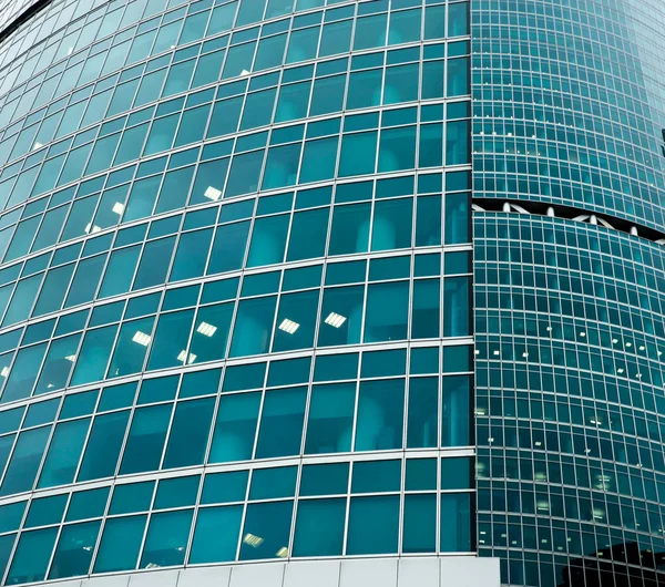 ガラスの高層建物の青緑色のテクスチャ — ストック写真