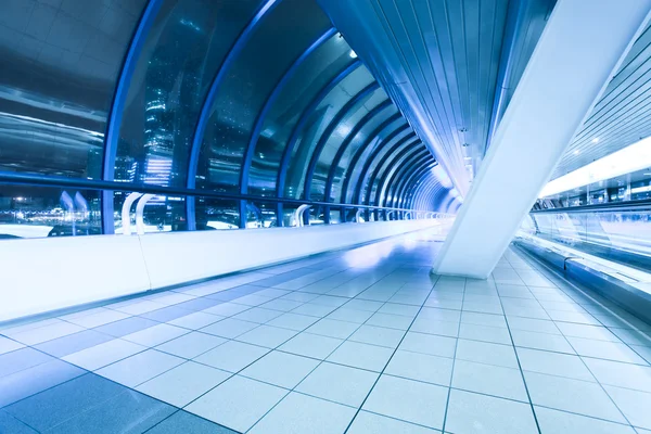 Mooi verlichte tunnel — Stockfoto