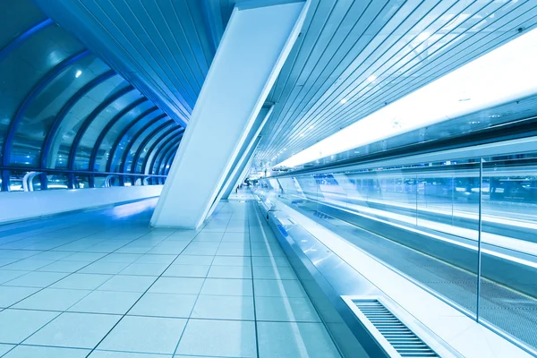 Belo túnel iluminado — Fotografia de Stock