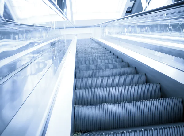 Alışveriş ufuk yürüyen merdiven hareket — Stok fotoğraf