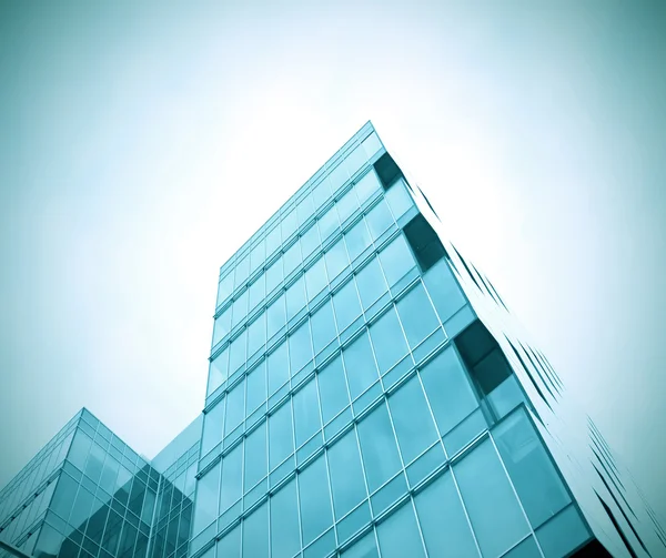 Moderna glas skyskrapa byggnader på morgonen — Stockfoto