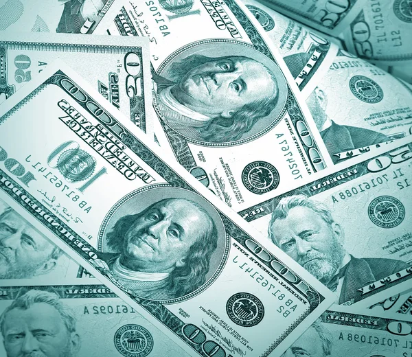 Mavi bir ayna dolar yığını — Stok fotoğraf