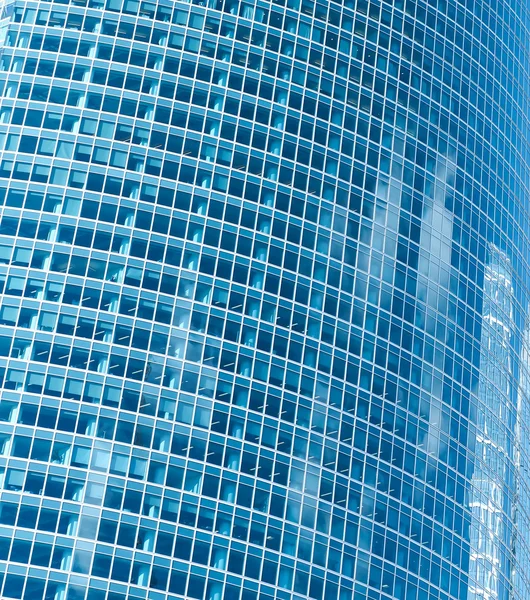 Transparente Glasstruktur eines neuen Wolkenkratzers — Stockfoto