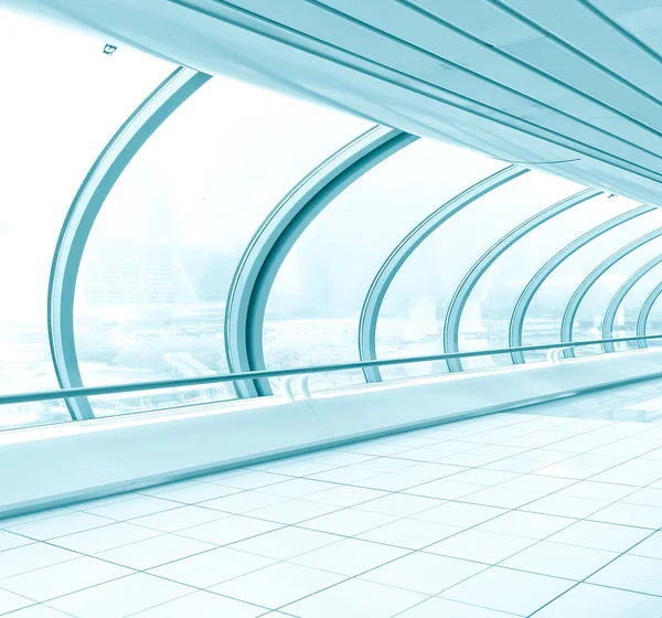 Синий прозрачный коридор — стоковое фото