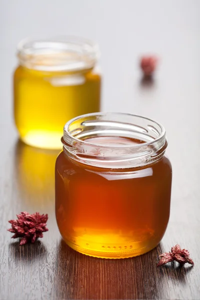 Honey in jars — Stock Photo, Image