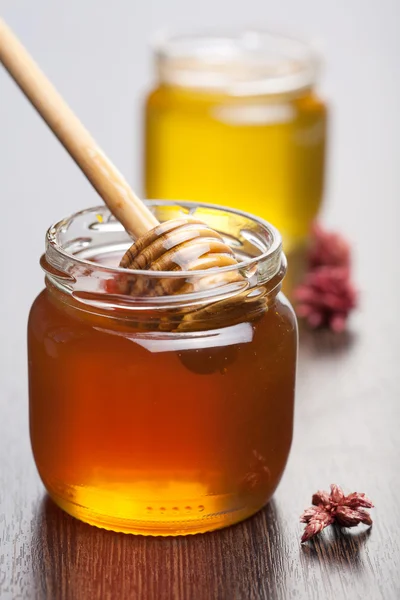Honig im Glas — Stockfoto