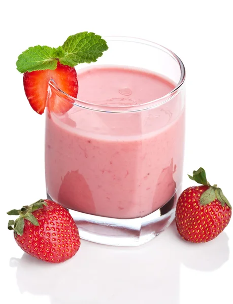Strawberry smoothie geïsoleerd — Stockfoto