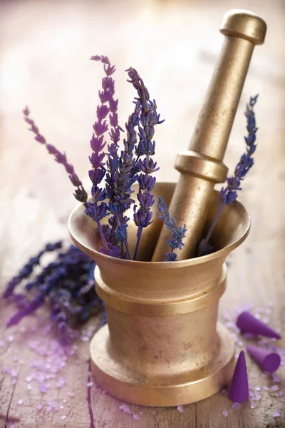 Mortar with lavender — Stock Photo, Image
