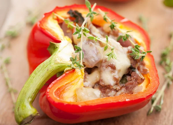 Stuffed paprika with meat and vegetables — Stock Photo, Image