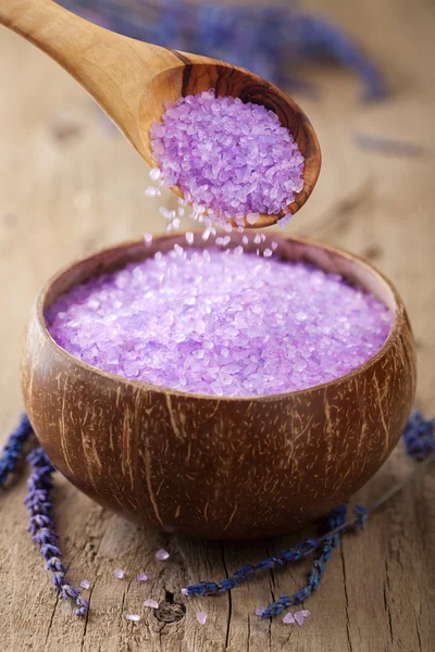 Bylinné levandulové sůl — Stock fotografie