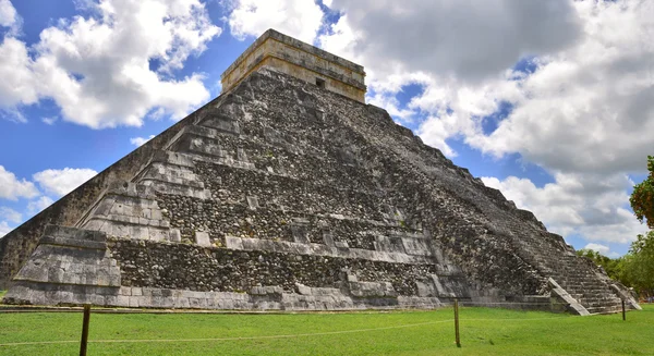 Пирамида Чичен-Ица, Чудо света, Мексика — стоковое фото