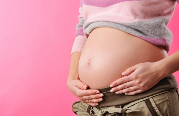 Schöner Schwangerschaftsbauch — Stockfoto