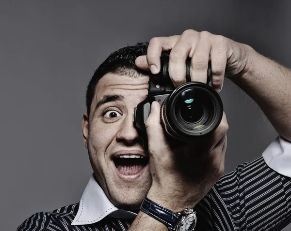 Fotograf beim Fotografieren — Stockfoto