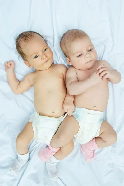 두 명의 작은 아기의 초상화 — 스톡 사진