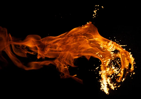 在黑色背景上隔离的火焰爆炸 — 图库照片