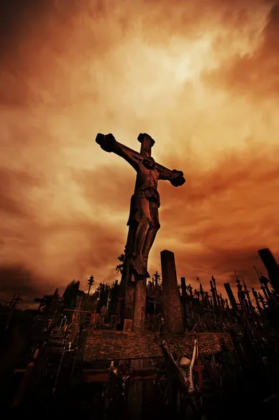 Статуя Иисуса на холме креста — стоковое фото