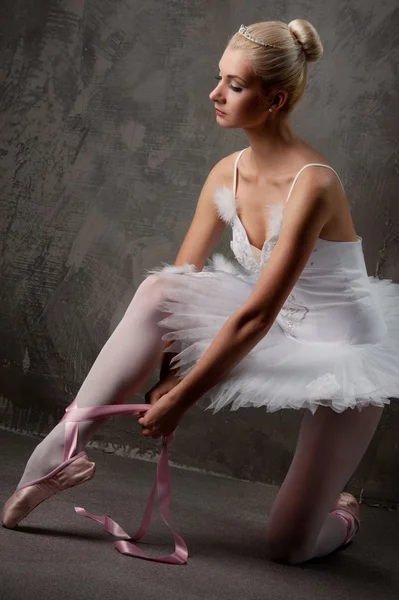 Schöne Balletttänzerin — Stockfoto