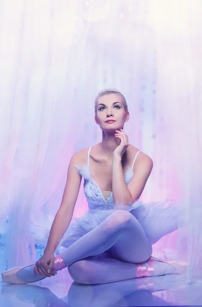 Güzel balerin — Stok fotoğraf