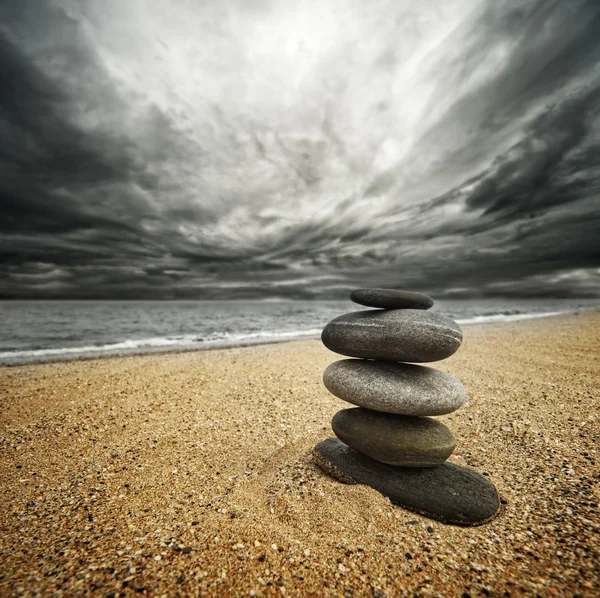 Stone tower on the beach — Stock Photo, Image