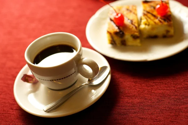 Šálek kávy s dorty — Stock fotografie