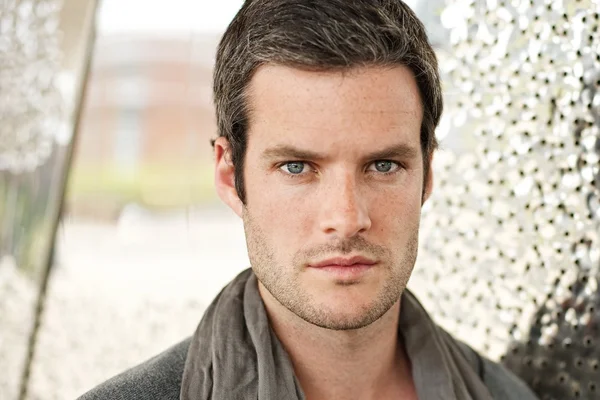 Close-up portrait of a handsome man — Stock Photo, Image