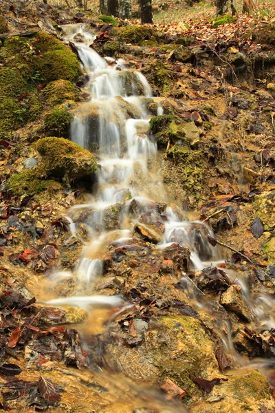Bergwasserfall — Stockfoto