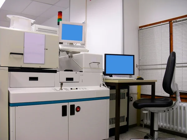 Automatic quality testing station for the silicone wafer — Stock Photo, Image