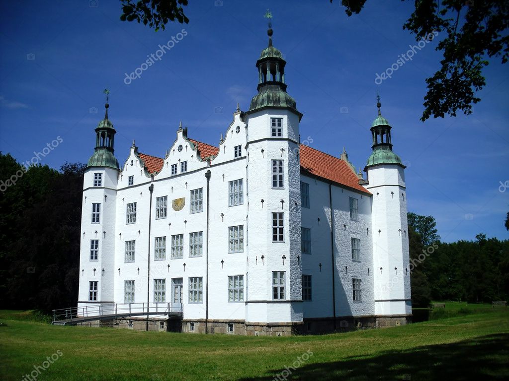 Old white ancient castle — Stock Photo © wolandmaster #6632815