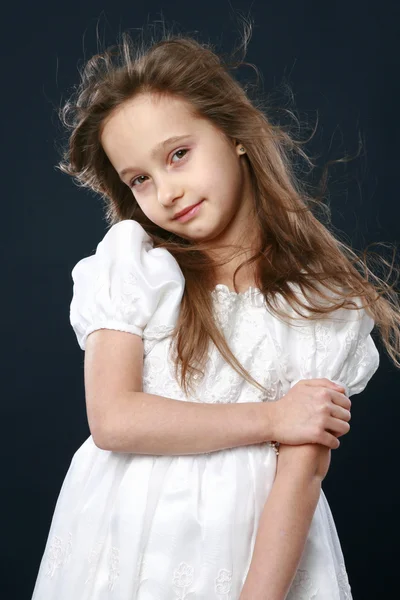 Stúdió boldog fiatal lány portréja — Stock Fotó