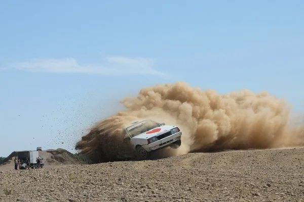 Rally autó különleges szakaszában — Stock Fotó