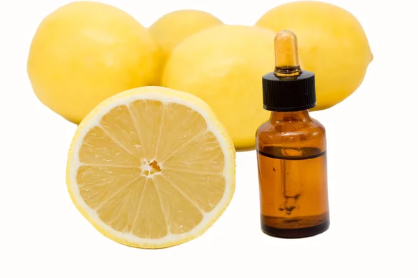 Ефірна олія лимона — стокове фото