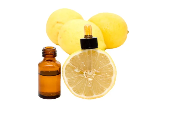 Ätherisches Zitronenöl — Stockfoto