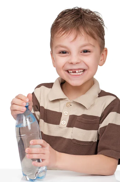 Garçon avec une bouteille d'eau — Photo
