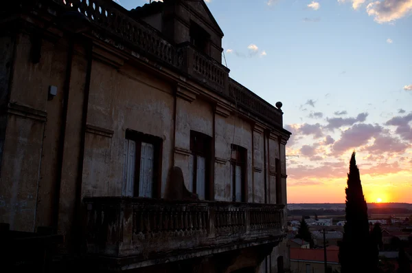 Lever de soleil dans la ville de Astorga — Photo