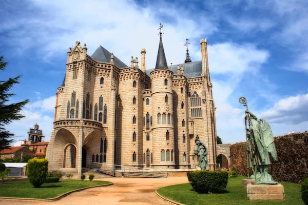 พระราชวัง Episcopal ใน Astorga — ภาพถ่ายสต็อก