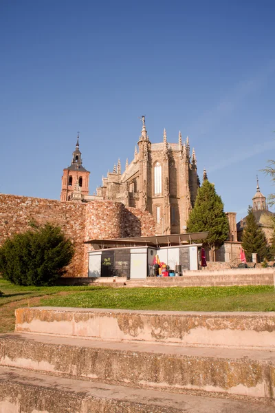 Muralhas romanas e Palácio Episcopal, Astorga — Fotografia de Stock